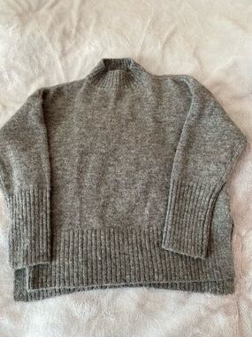 Pacas baby alpaca/wool blend women’s mock neck grey sweaters